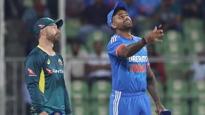 IND vs AUS 3rd T20I: Australia's World Cup final hero returns to playing XI, Suryakumar Yadav makes one forced change Suryakumar Yadav and Matthew Wade during the coin toss (Getty Images)