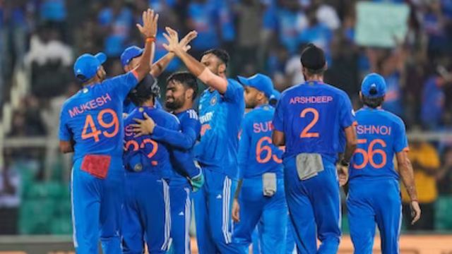 India's star player survives injury scare ahead of all-important fourth T20I against Australia in Raipur Indian players celebrate after beating Australia in the second T20I.