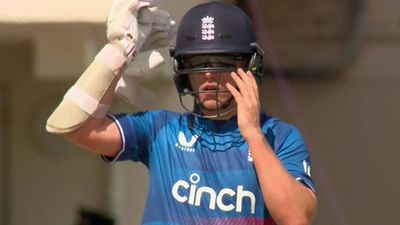 Watch: Sam Curran walks out to bat in Antigua with sunglasses on during first ODI against West Indies Sam Curran adjusting his helmet during first ODI against West Indies (Screengrab: FanCode)