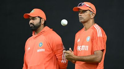 ‘We don't expect everyone to play in the same way’: Rahul Dravid urges players to stick to their strengths in South Africa Rohit Sharma (Left) and India head coach Rahul Dravid in this frame. (Getty Images)