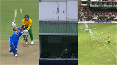 Rinku Singh's massive six off South Africa captain Aiden Markram breaks commentary box's glass, watch video Rinku Singh's shot for six breaks the glass in commentary box during 2nd T20I (Screengrab: Star Sports/X)