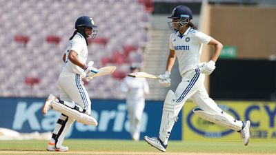 Harmanpreet Kaur-led India become first team in 88 years to achieve massive feat in women's Tests, score 410 runs on Day 1 vs England Indian captain Harmanpreet Kaur and Yastika Bhatia run between the wickets on Day 1 of one-off Test (Getty Images)