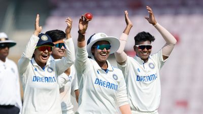 IND-W vs ENG-W: Deepti Sharma's robust fifer skittles out England for paltry 136 as India on cusp of record Test triumph Deepti Sharma (centre) is all smiles after recording a fifer against England in the one-off Test match.