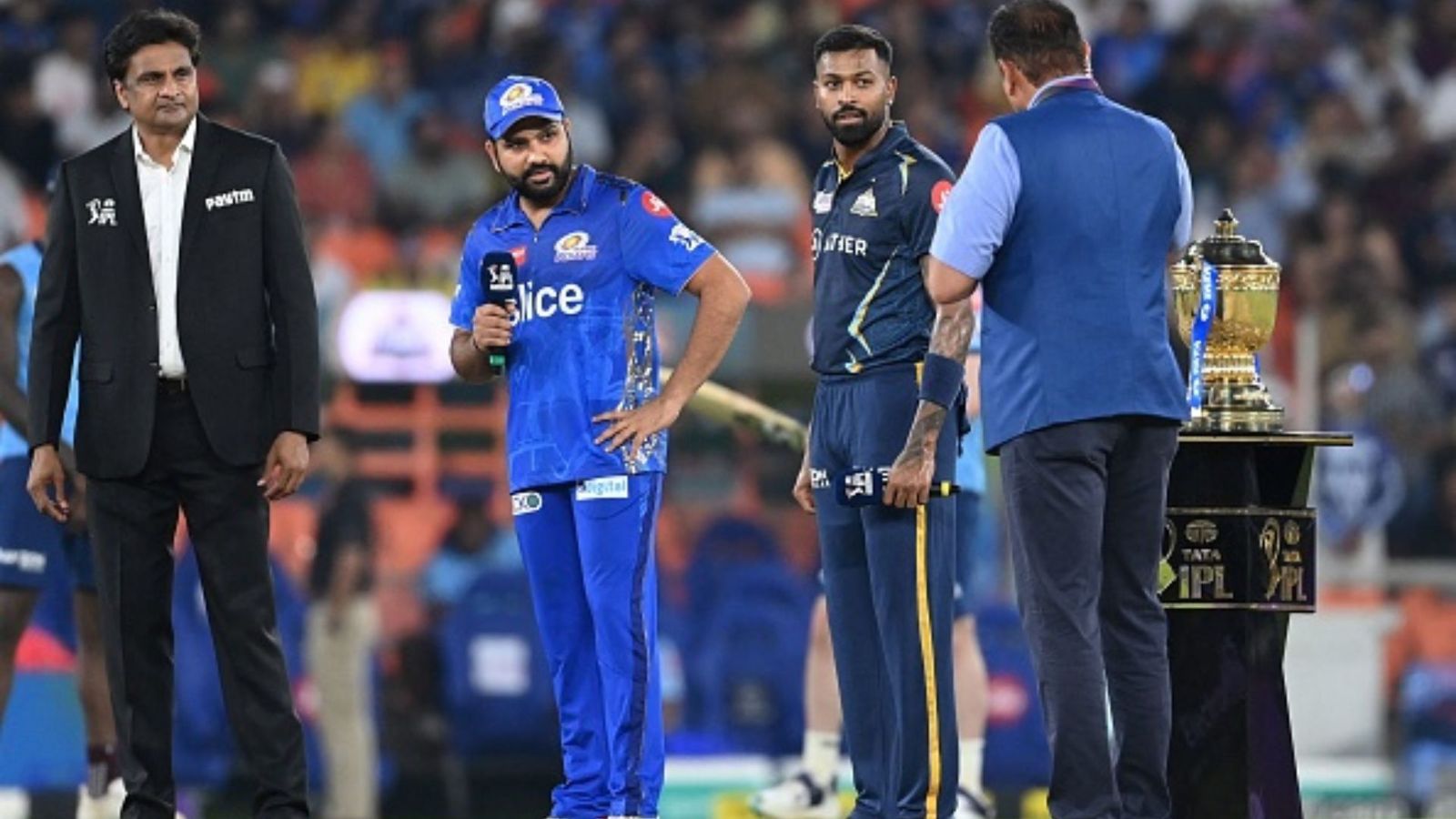 ‘Josh of Mumbai Indians was not there…he can bring that fresh thinking’: Sunil Gavaskar after MI announce Rohit's successor for IPL 2024 Rohit Sharma (2L) and Hardik Pandya (2R). (File Photo: Getty Images)