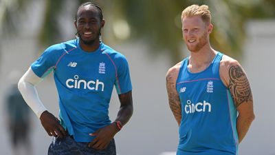 England coach Matthew Mott makes huge statement on Ben Stokes and Jofra Archer's chances of playing T20 World Cup Jofra Archer (L) and Ben Stokes (R).