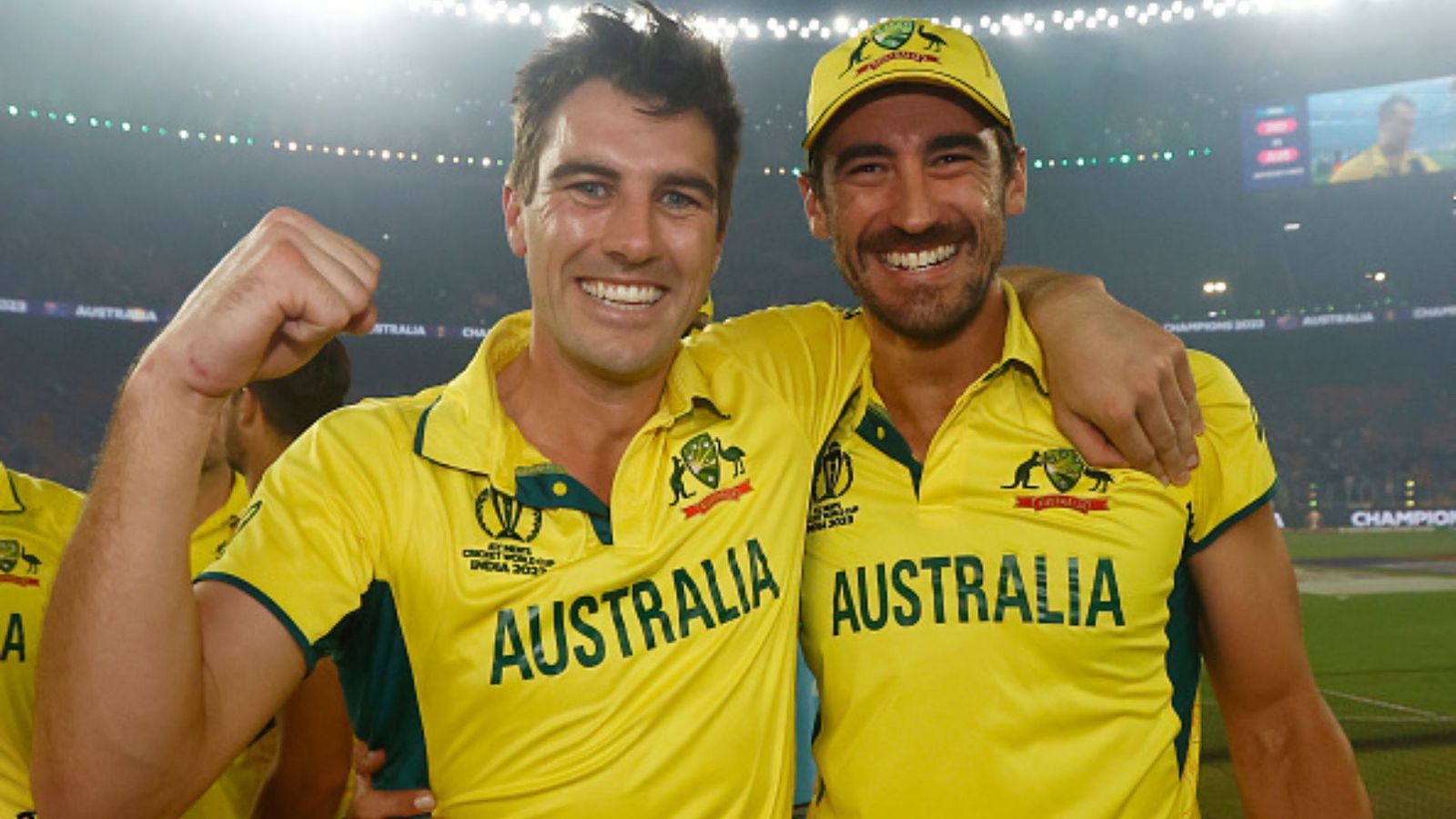 RCB star batter exposes 'tactic' used by foreign players and agents to fetch hefty amount in IPL auction Pat Cummins (L) and Mitchell Starc (R).