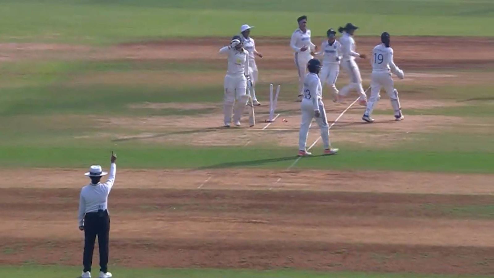 Australia's Phoebe Litchfield becomes first woman opening batter in 62 years to bag this unwanted feat in Test cricket Indian players celebrate after running out Australian opener Phoebe Litchfield (Screengrab: BCCI, X)