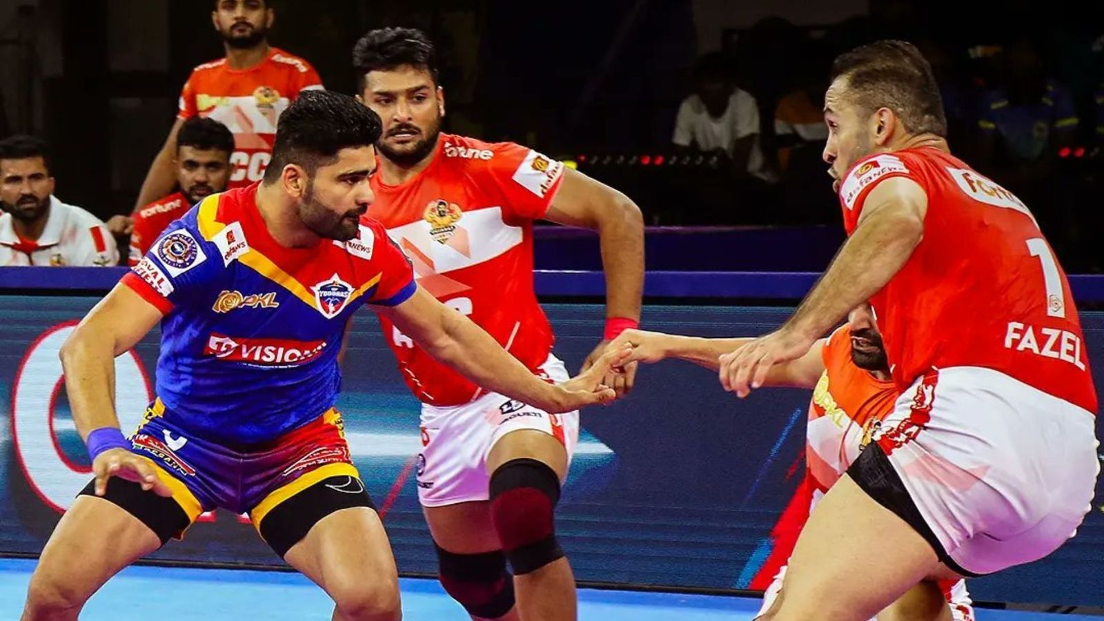 Pro Kabaddi League: Gujarat Giants ride on Rakesh and Atrachali's heroics to beat UP Yoddhas Pro Kabaddi League: Gujarat Giants ride on Rakesh and Atrachali's heroics to beat UP Yoddhas