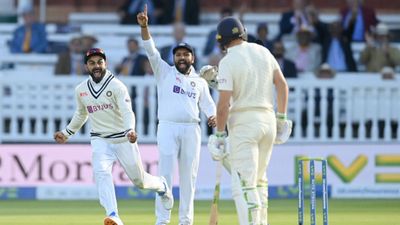 ‘He is a fierce competitor’: Three South African cricketers applaud Indian star’s hunger and competitive spirit ahead of 1st Test vs India Virat Kohli (Left) and Rohit Sharma of India. (File Photo: Getty Images)