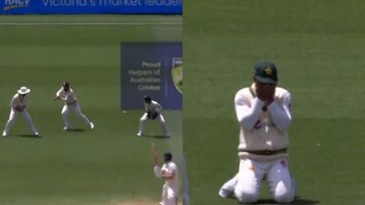 WATCH: Pakistan's Abdullah Shafique drops another easiest of catches, leaves commentators and onlookers shell-shocked Abdullah Shafique dropped the catch of Mitchell Marsh.