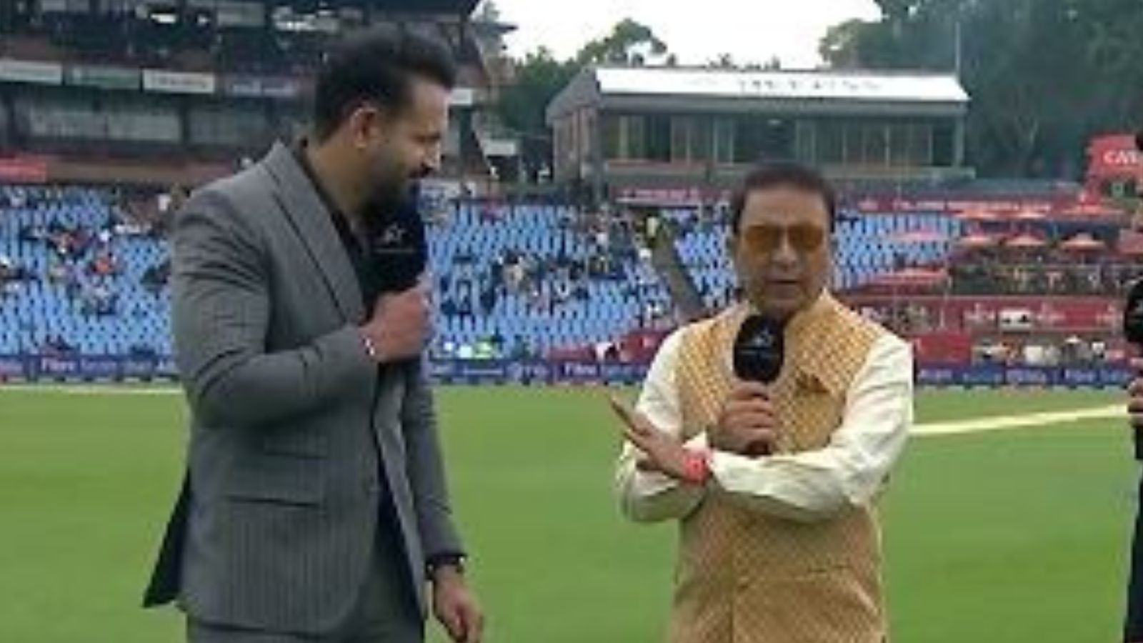 WATCH: Sunil Gavaskar refuses to accept Irfan Pathan's 'sorry' on live TV during IND vs SA 1st Test, here's what happened next India's batting great Sunil Gavaskar (right) and former star all-rounder Irfan Pathan during a discourse in this frame. (Twitter)