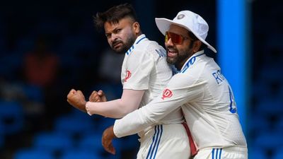 ‘He is more suited to these conditions’: Ex-India batter offers huge selection advice to Rohit Sharma ahead of Cape Town Test Mukesh Kumar (L) and Rohit Sharma (R) of India. (File Photo: Getty Images)