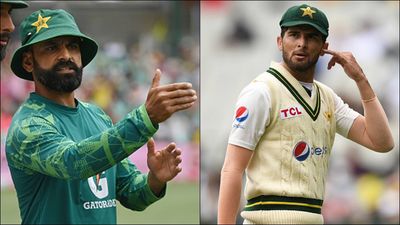 'When I asked before the third Test...': Mohammad Hafeez reveals real reason behind Shaheen Afridi's absence from Sydney Test Pakistan team director Mohammad Hafeez and left-arm pacer Shaheen Afridi (Getty Images)