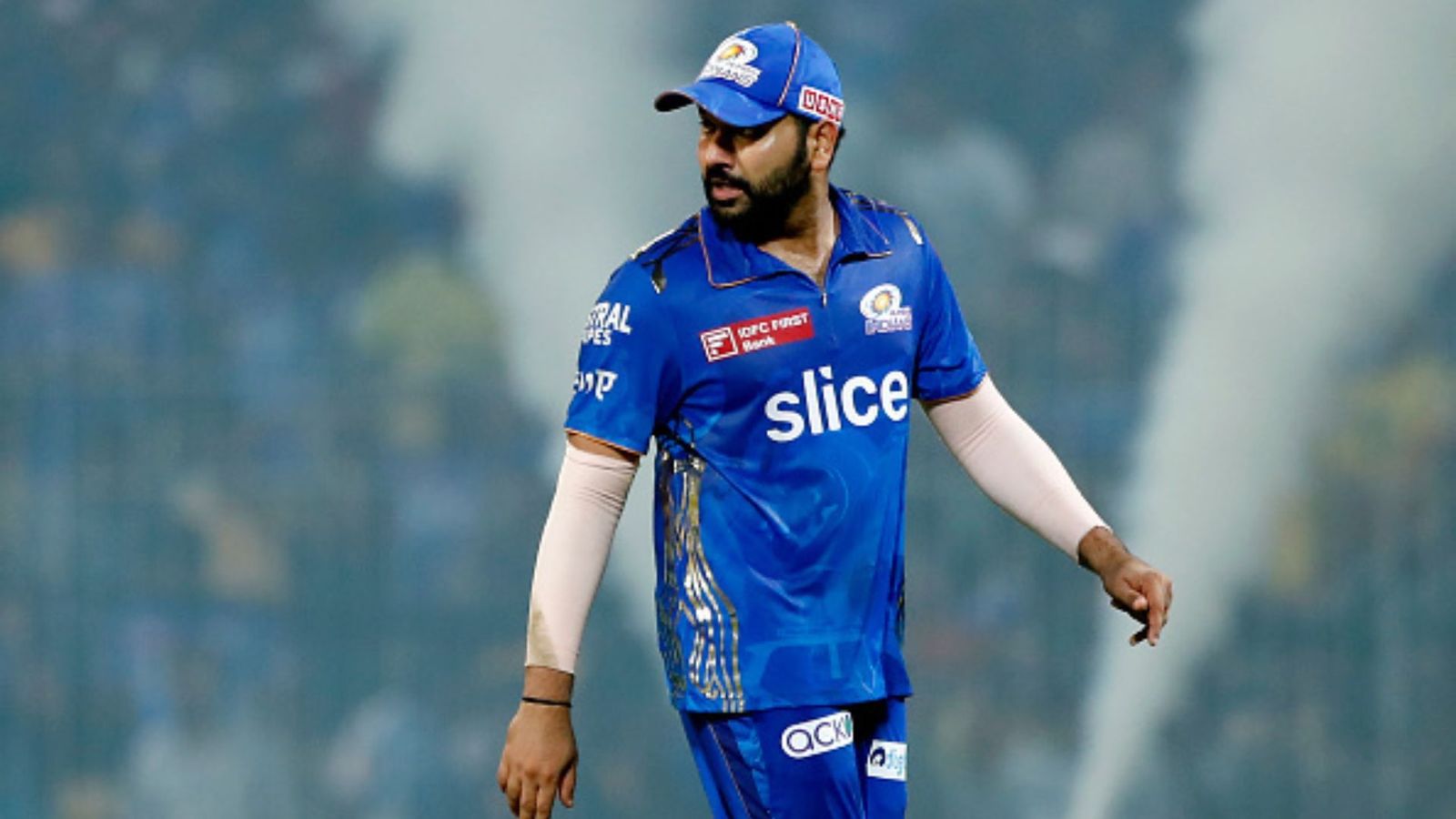 'That's how loyalty ends when...': Mumbai Indians' batting coach posts cryptic message, triggers Rohit Sharma's fans Rohit Sharma.