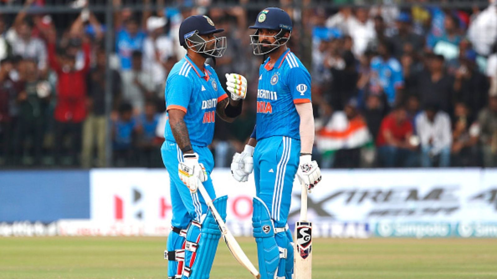 Flamboyant India star batter to undergo operation for hernia, set to be away from cricket for multiple months - Report Suryakumar Yadav (L) and KL Rahul (R).