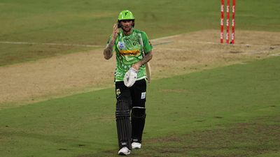 BBL 2023-24: Alex Hales left frustrated as Sydney Thunder lose 7 wickets for 47 runs against Perth Scorchers Alex Hales returning to the dugout after getting out stumped in BBL clash against Perth Scorchers (Getty Images)