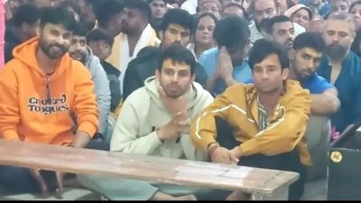 WATCH: After thumping win over Afghanistan, 4 Indian cricketers attend 'Bhasma Aarti' at Shree Mahakaleshwar Temple in Ujjain Indian cricketers visited Shree Mahakaleshwar Temple.