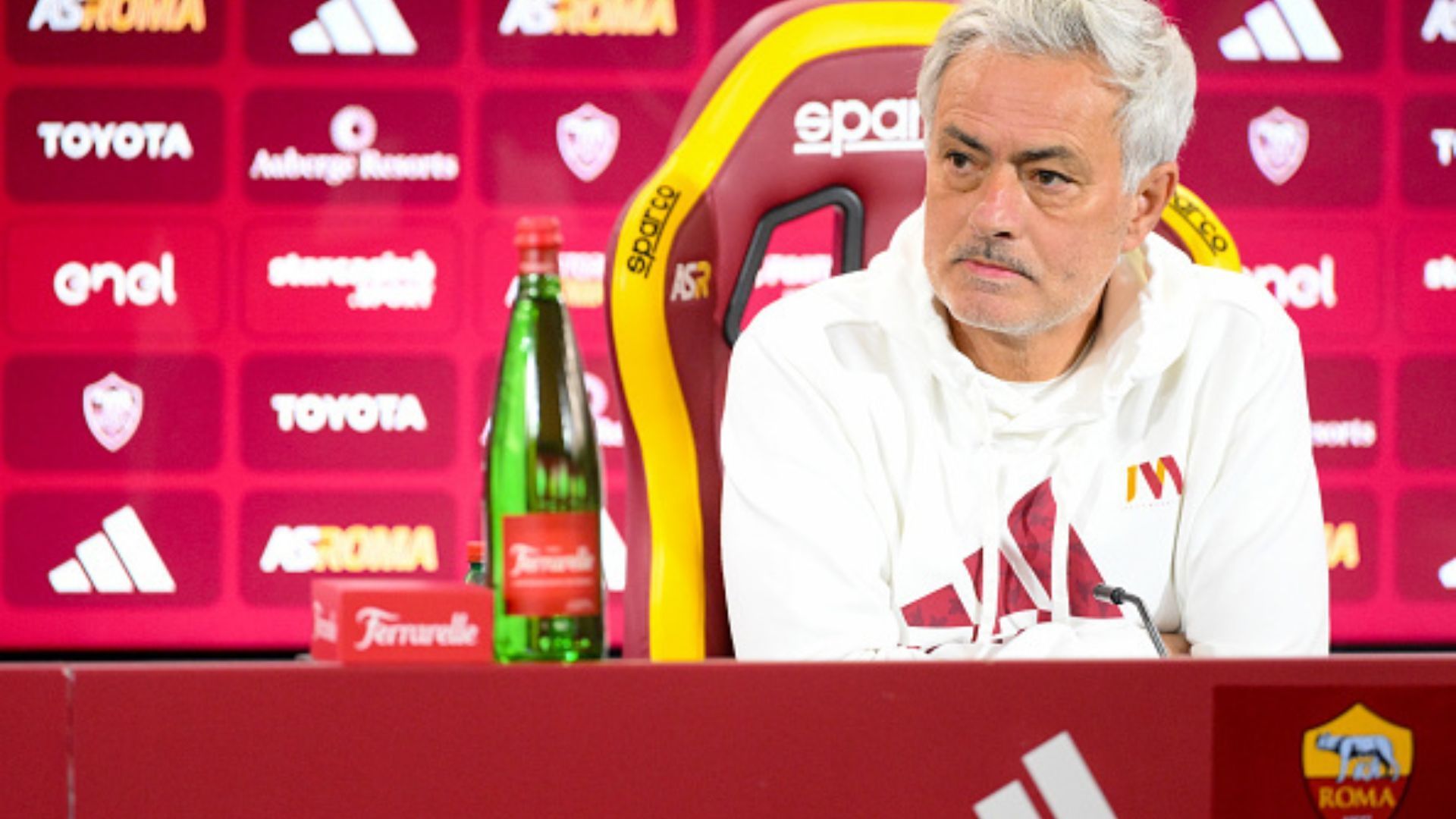 Jose Mourinho sacked as AS Roma manager with ‘immediate effect’ after losing to AC Milan, replacement announced Jose Mourinho sacked as AS Roma manager with ‘immediate effect’ after losing to AC Milan, replacement announced