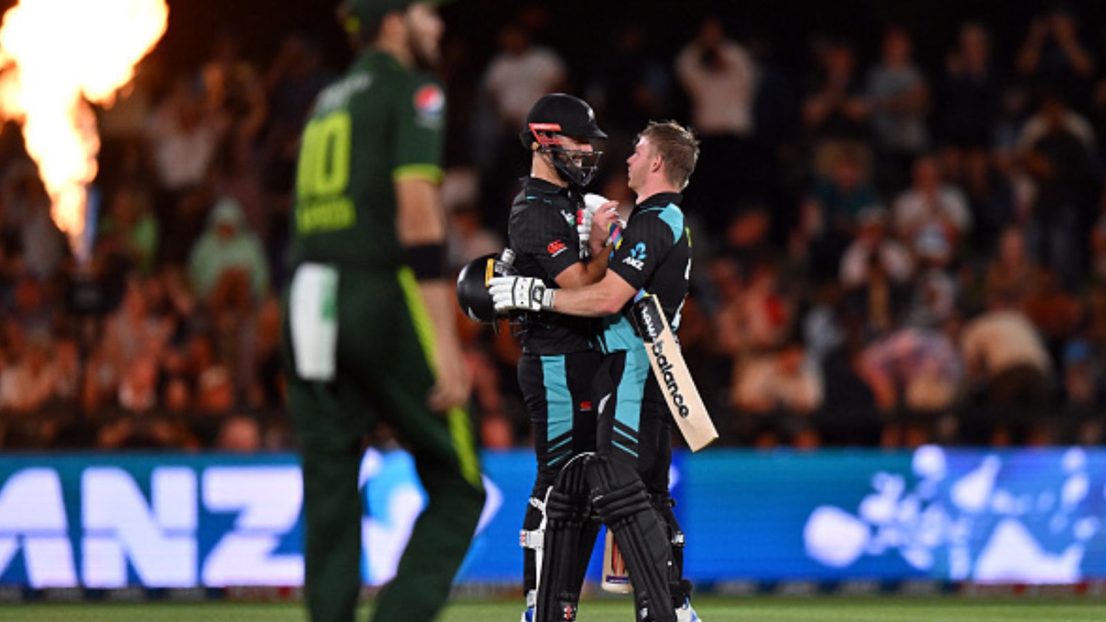 NZ vs PAK: Daryl Mitchell-Glenn Phillips combine to bulldoze Pakistan by 7 wickets as Mohammad Rizwan's heroics go in vain New Zealand's Daryl Mitchell (L) and Glenn Phillips celebrate their win in the 4th T20I against Pakistan at Hagley Oval on January 19. (Getty)