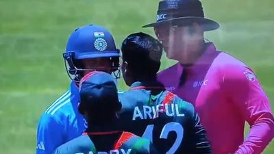 WATCH: India U-19 captain Uday Saharan and Bangladesh player involve in fiery verbal scuffle during INDvsBAN tie, umpire comes to rescue India U-19 captain Uday Saharan and Bangladesh player involve in fiery verbal scuffle during India vs Bangladesh's U-19 World Cup match. (Twitter)