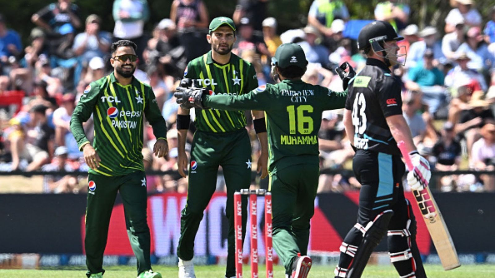 NZ vs PAK: Shaheen Afridi records 1st victory as captain, Pakistan snap 7-match losing streak, win 5th T20I by 42 runs but lose series 1-4 NZ vs PAK: Shaheen Afridi records 1st victory as captain, Pakistan snap 7-match losing streak, win 5th T20I by 42 runs but lose series 1-4