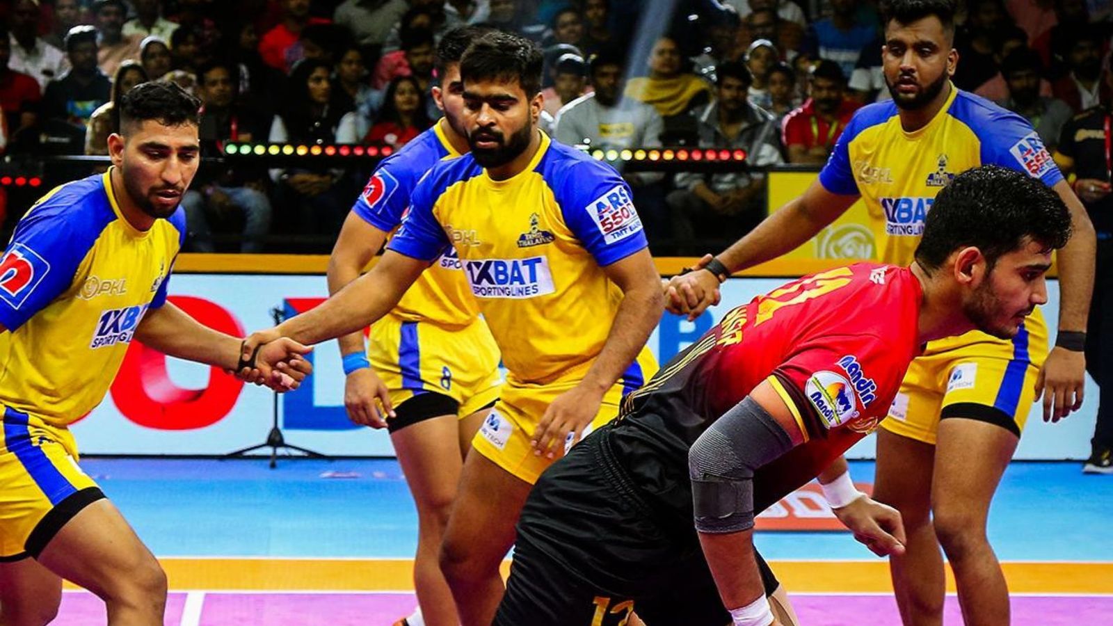 Pro Kabaddi League: Tamil Thalaivas outclass Bengaluru Bulls with Narender and Ajinkya's Super 10s, Sagar's defensive prowess Tamil Thalaivas defeated Bengaluru Bulls.