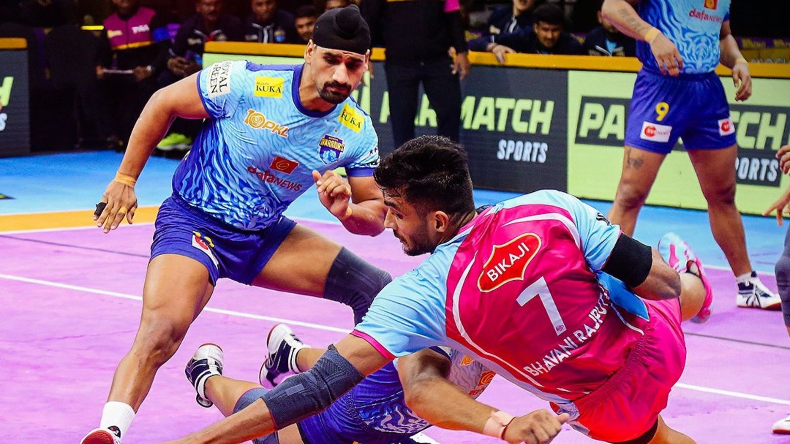 Pro Kabaddi League: Jaipur Pink Panthers Outclass Bengal Warriors 42-25 with Stellar Performances from Arjun and Ankush Pro Kabaddi League: Jaipur Pink Panthers Outclass Bengal Warriors 42-25 with Stellar Performances from Arjun and Ankush