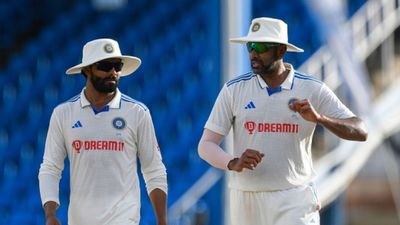 R Ashwin-Ravindra Jadeja's duo scripts history, smashes Kumble-Harbhajan's towering record in 1st Test vs England India's star spinners Ravindra Jadeja (left) and R Ashwin in this frame. (Getty)