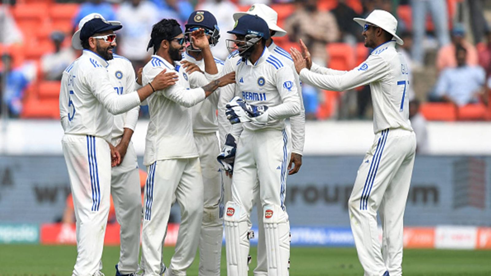 Colossal blow to India, two in-form players ruled out of second Test; Sarfaraz Khan receives maiden call-up Colossal blow to India, two in-form players ruled out of second Test; Sarfaraz Khan receives maiden call-up