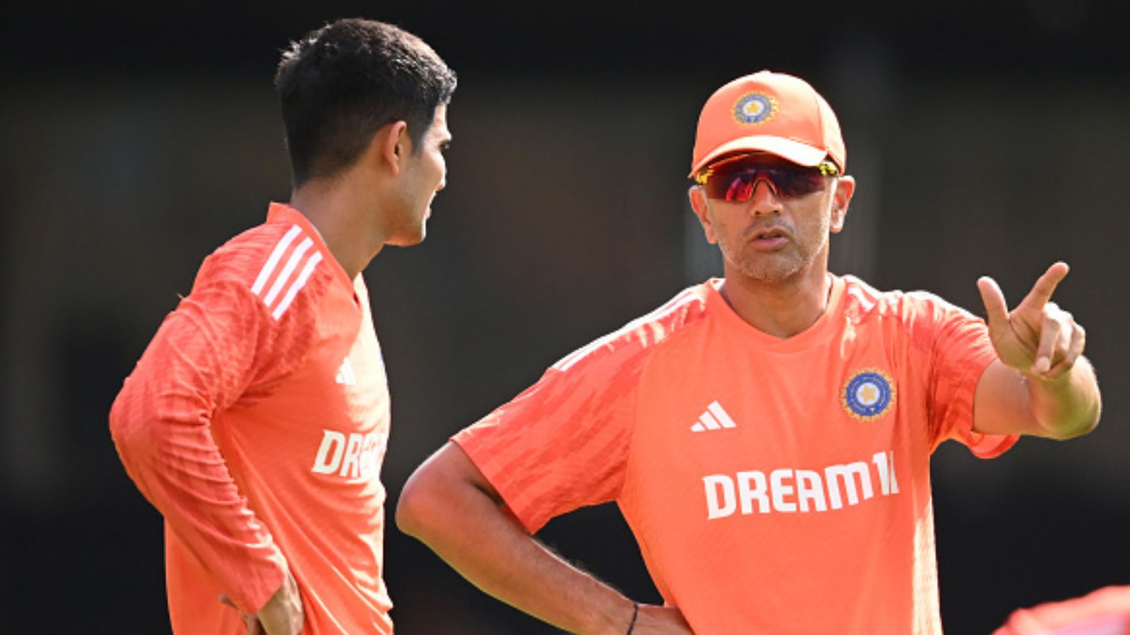 Did Rahul Dravid give Shubman Gill ultimatum before 2nd Test vs England which had India batter thinking about Ranji Trophy? India's head coach Rahul Dravid (right) and Shubman Gill in this frame. (Getty)