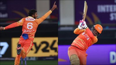 20-year-old UAE leggie's four-fer and Shimron Hetmyer's unbeaten 53 leads Gulf Giants to massive 79-run win over Sharjah Warriors Gulf Giants' Zuhaib Zubair and Shimron Hetmyer in action against Sharjah Warriors (Getty Images)