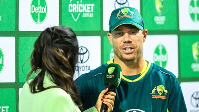 'I want to finish there...': David Warner reveals his international cricket retirement date after Australia's win over WI in 1st T20I Australia's David Warner speaks with the media after 1st T20I against West Indies at Blundstone Arena on February 9. (Getty)