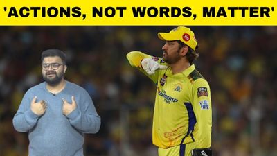 Former Indian captain Mahendra Singh Dhoni reveals his BIG secrets to successful long-term leadership | Sports Today SportsTak