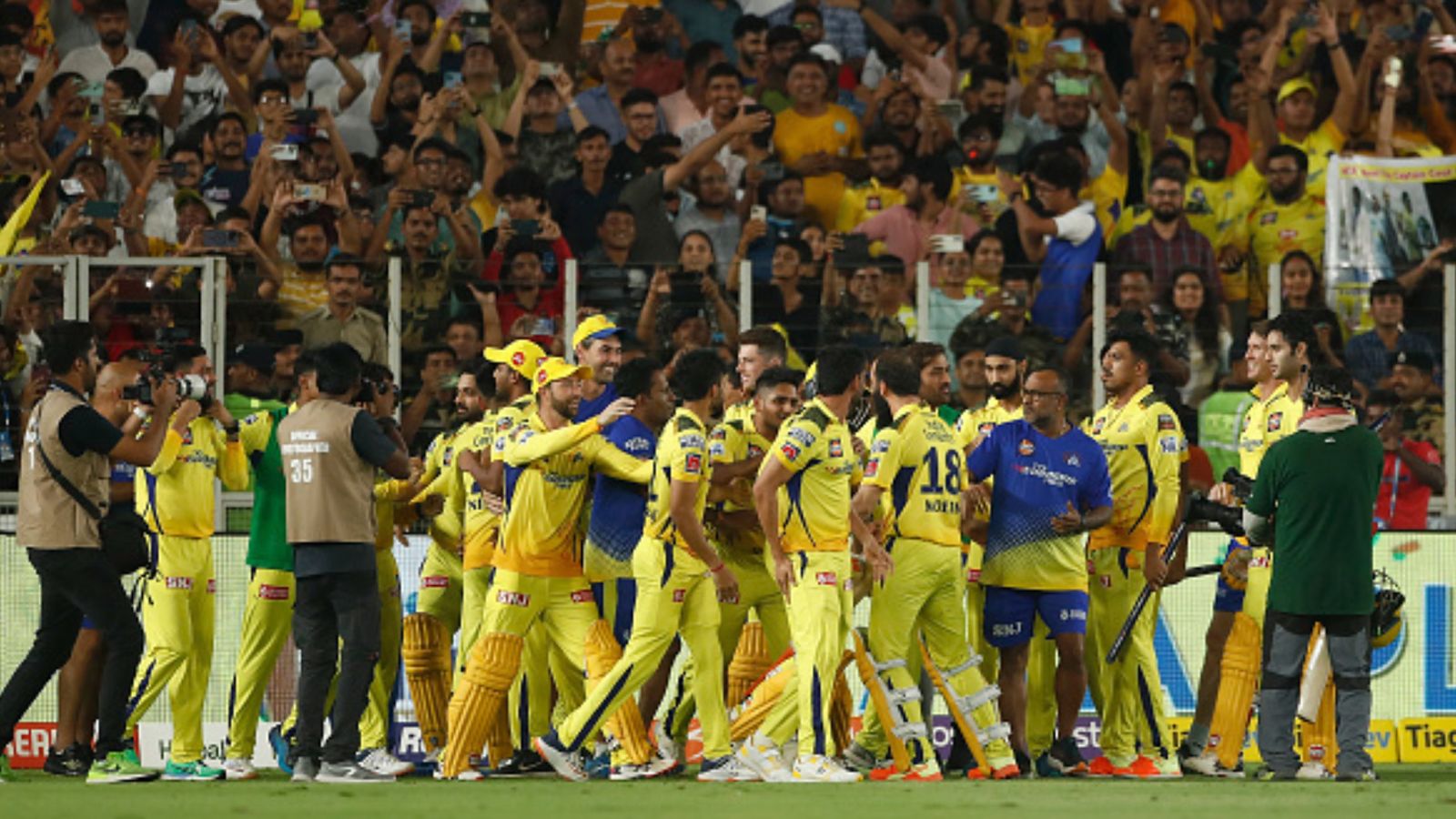 CSK's superstar batter's wife suffers miscarriage, lost their unborn child Chennai Super Kings players celebrate winning the 2023 IPL Final match against Gujarat Titans at Narendra Modi Stadium on May 29. (Getty)