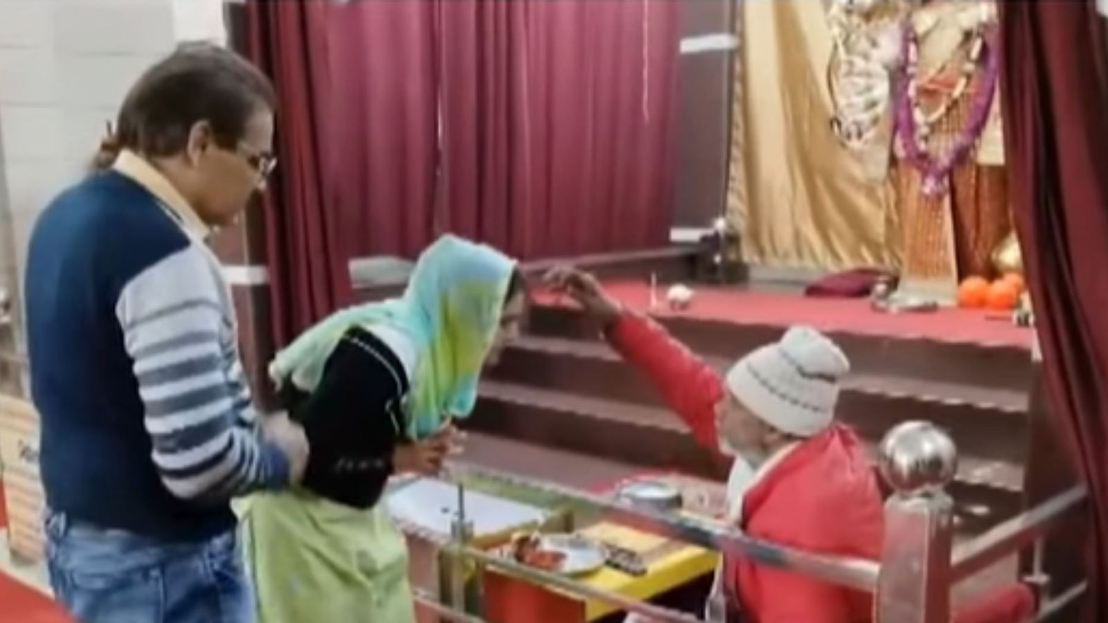 EXCLUSIVE | India U19 captain Uday Saharan's parents offer prayers at Balaji Temple, reveal their advice to son ahead of World Cup final Uday Saharan's parents offering prayers at Balaji Temple.