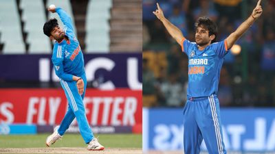 U-19 World Cup: Saumy Pandey shatters Ravi Bishnoi's big record during India vs Australia's grand finale Left-arm spinner Saumy Pandey (L) and Ravi Bishnoi of India. (Getty Images)