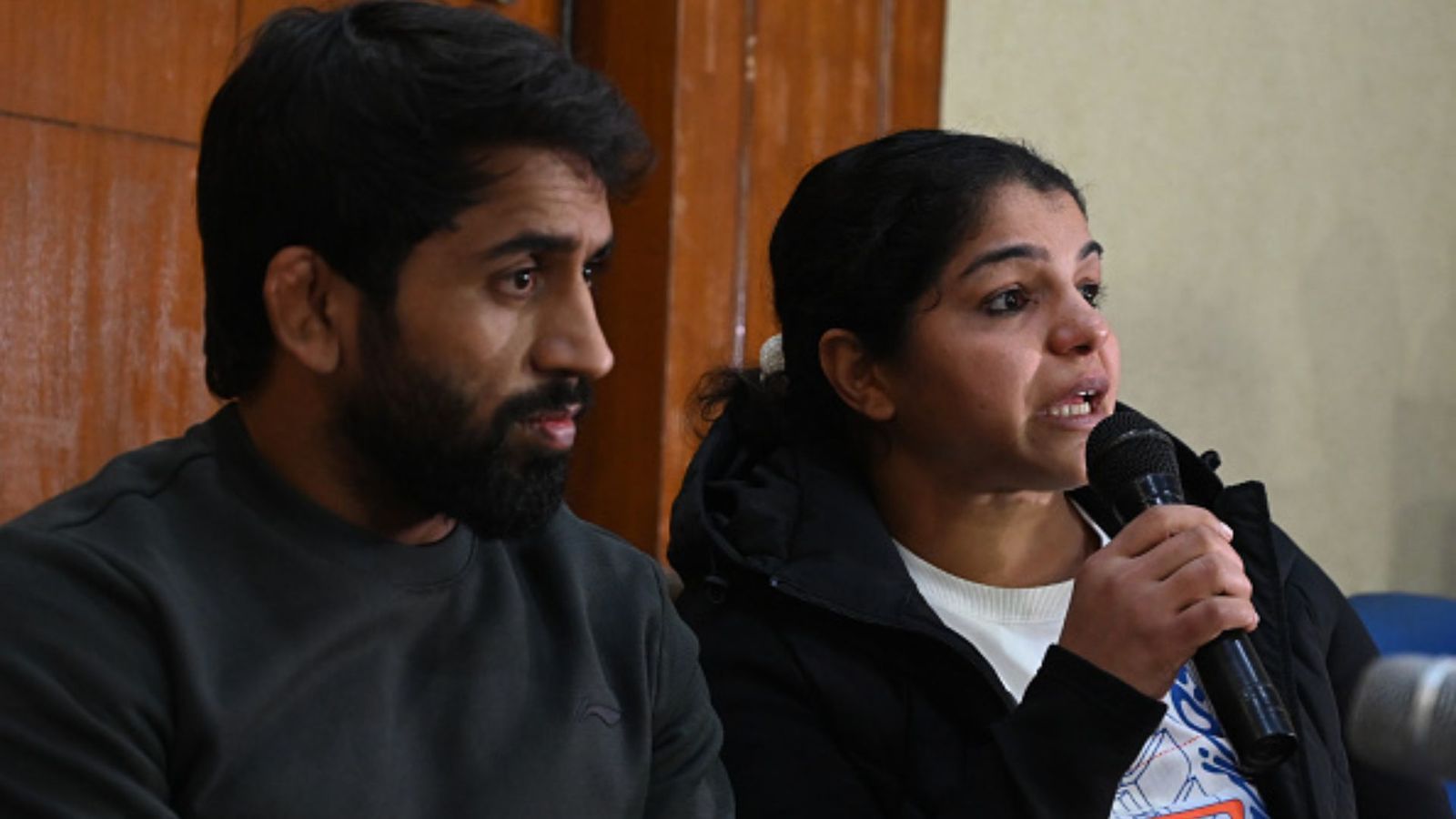 ‘Wrestlers under threat and harassment’: Sakshi Malik and Bajrang Punia write open letter to UWW members over lifting the ban on WFI ‘Wrestlers under threat and harassment’: Sakshi Malik and Bajrang Punia write open letter to UWW members over lifting the ban on WFI