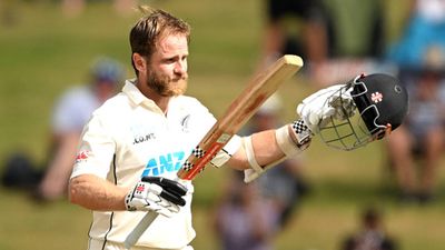 Kane Williamson becomes fastest to 32 Test centuries, breaks Steve Smith's record within eight months Kane Williamson celebrates his century against South Africa in the second Test (Getty Images)