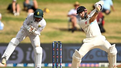 Kane Williamson's record-breaking ton helps New Zealand create history, register first-ever Test series win over South Africa Kane Williamson plays a shot against South Africa in the run chase on Day 4 (Getty Images)