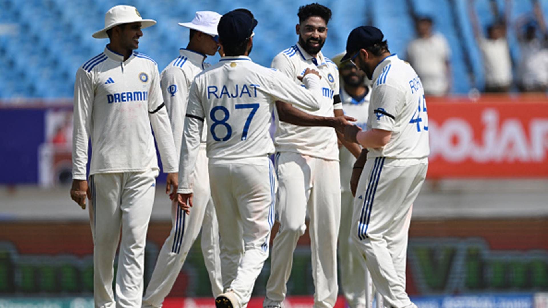 Mohammed Siraj reveals captain Sharma’s pep talk to bowlers after R Ashwin left due to family emergency, says ‘Rohit bhai told us…’ Mohammed Siraj celebrates a wicket with his teammates on Day 3 of third Test (Getty Images)