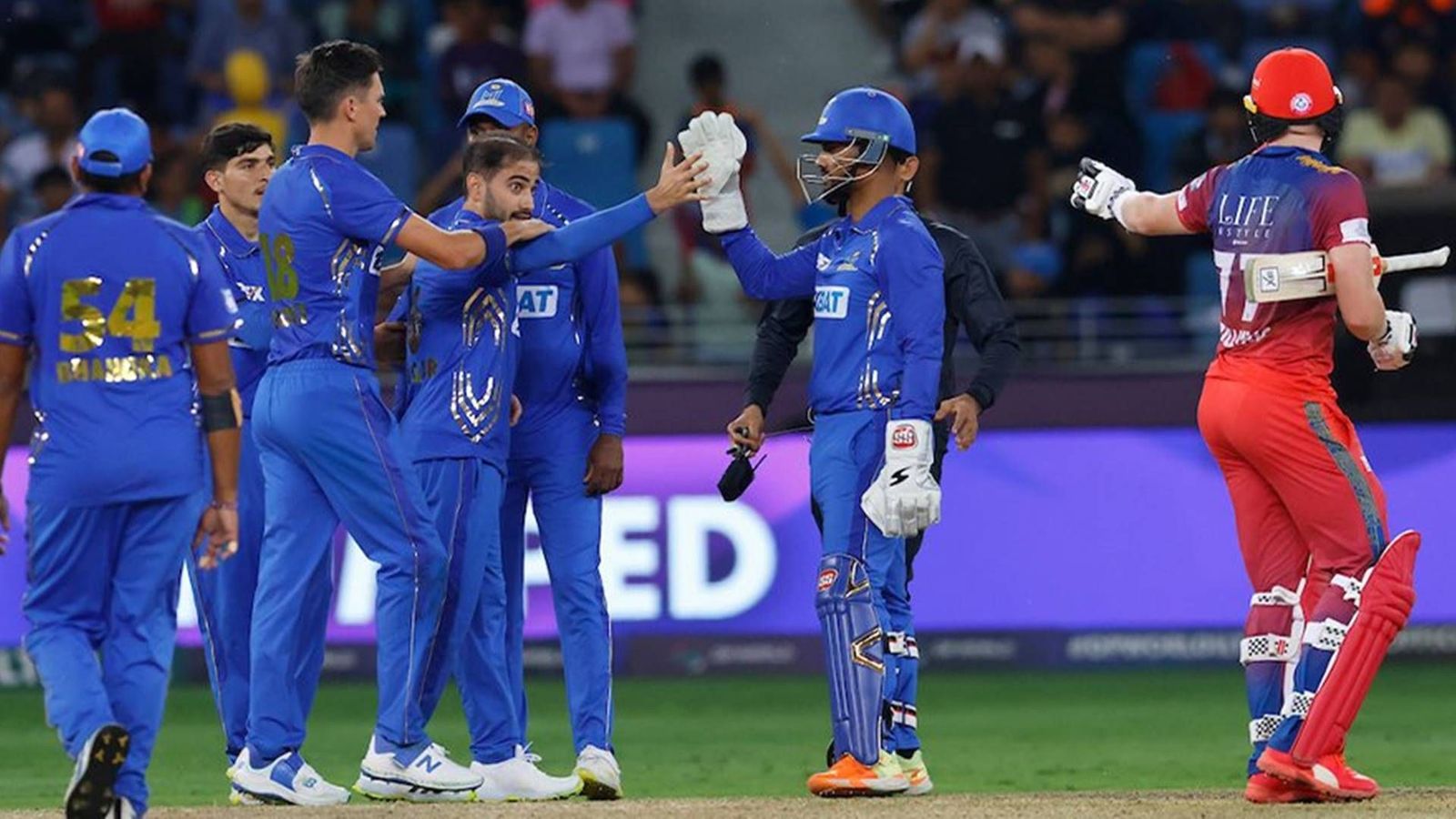 Nicholas Pooran-led MI Emirates outclass Dubai Capitals to clinch maiden ILT20 title with easy 45-run win Sam Billings reacts to MI Emirates' bowler's sendoff in ILT20 final (Photo Courtesy: ILT20)