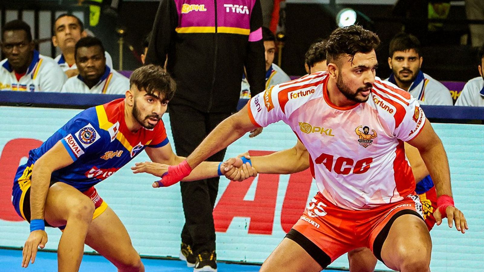Pro Kabaddi League: Haryana Steelers ease past U Mumba; Gujarat Giants brush aside UP Yoddhas Pro Kabaddi League: Haryana Steelers ease past U Mumba; Gujarat Giants brush aside UP Yoddhas