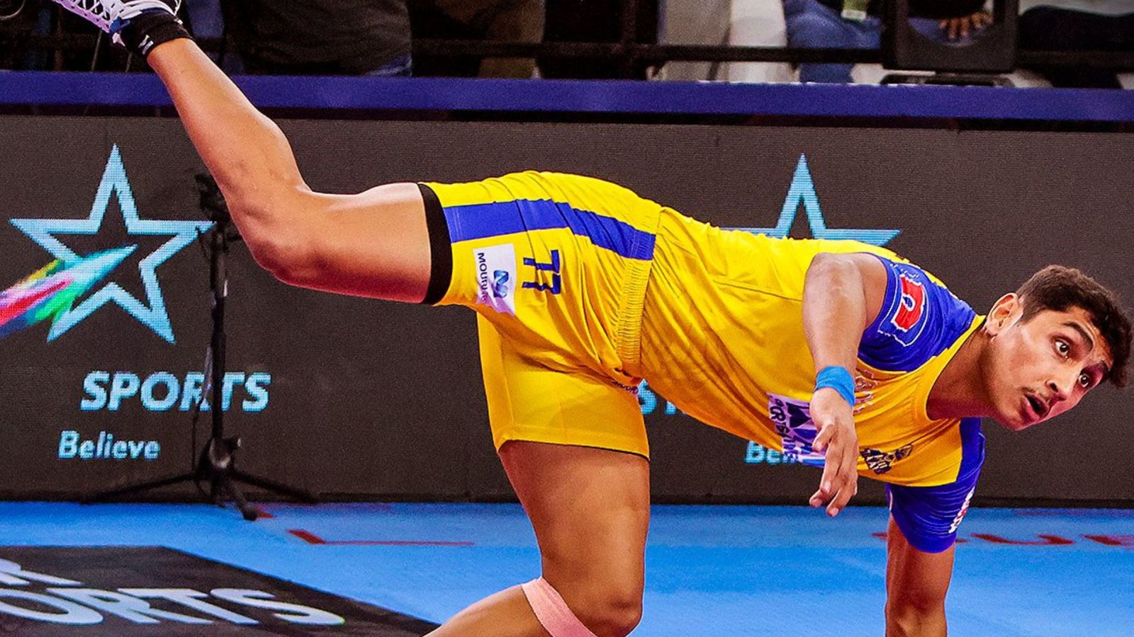 Pro Kabaddi League: Tamil Thalaivas thrash Bengal Warriors by 37 points to create PKL history; Dabang Delhi registers win over Bengaluru Bulls Pro Kabaddi League: Tamil Thalaivas thrash Bengal Warriors by 37 points to create PKL history; Dabang Delhi registers win over Bengaluru Bulls