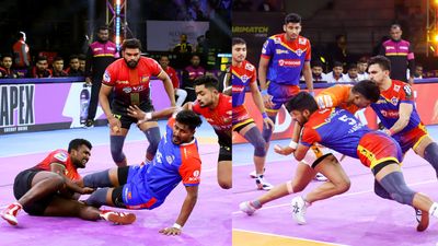 PKL 10: Ousted Bengaluru Bulls jolt Haryana Steelers, Puneri Paltan finish league stage on top with stunning win over UP Yoddhas Bengaluru Bulls beat Haryana Steelers while Puneri Paltan got the better of UP Yoddhas. (PKL)
