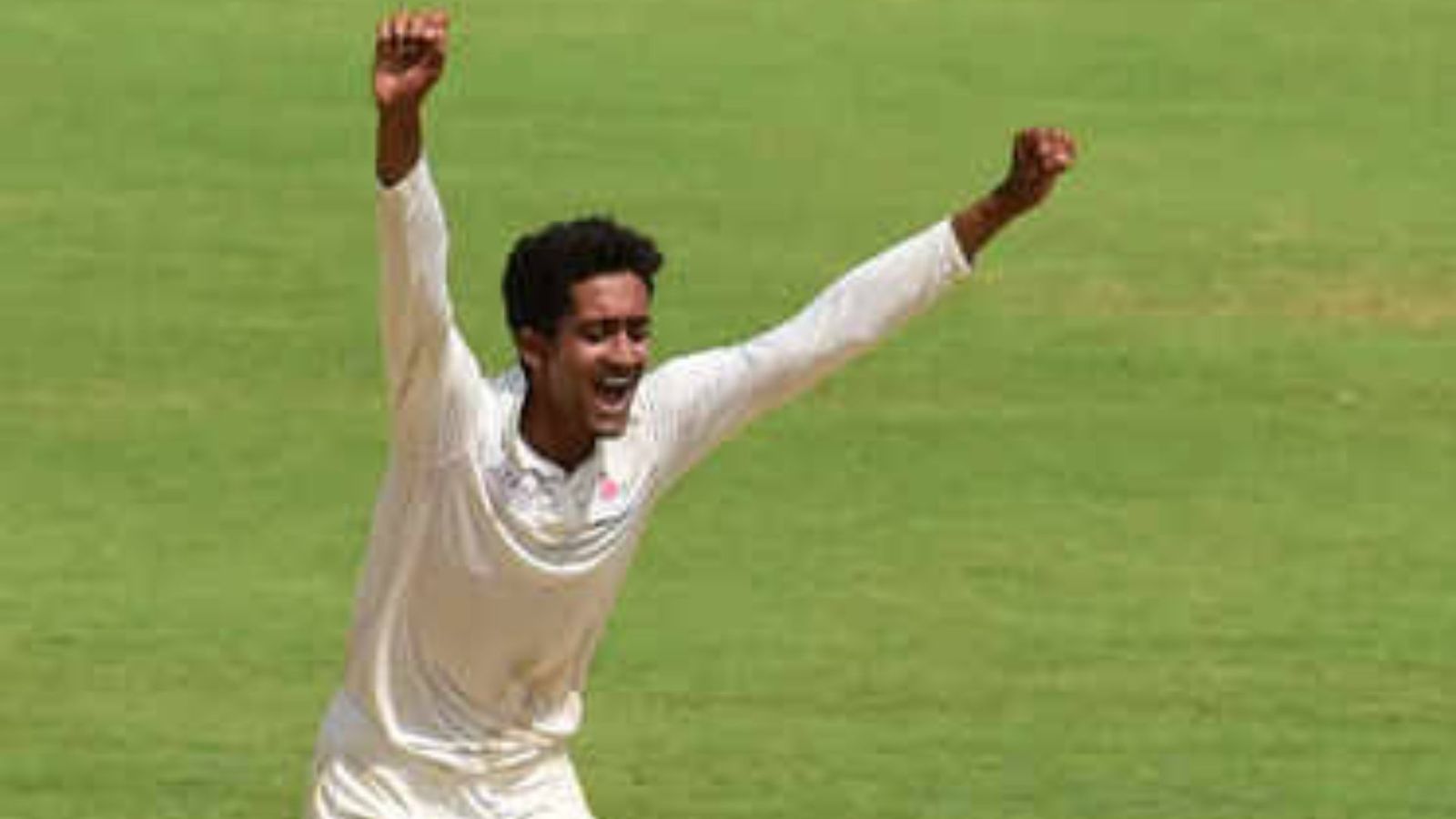 Shubman Gill's teammate follows up incredible fifer with brilliant knock to put a leash on Cheteshwar Pujara's side Shubman Gill's teammate follows up incredible fifer with brilliant knock to put a leash on Cheteshwar Pujara's side