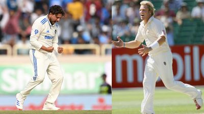 ‘Kuldeep Yadav bowled like left-armed Shane Warne’: England legend in awe of India's ace spinner India's star spinner Kuldeep Yadav (left) and spin great Shane Warne in this frame. (Getty)