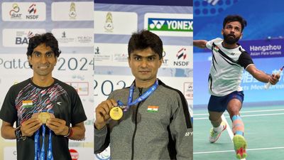 IAS officer Suhas Yathiraj bags gold along with Pramod Bhagat and Krishna Nagar at Para-Badminton World Championships 2024 (L-R) Pramod Bhagat, IAS officer Suhas Yathiraj and Krishna Nagar won gold medals in BWF Para-Badminton World Championship. (Photo Courtesy: Twitter)