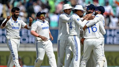 BCCI set to take massive step for red-ball cricket in face of players prioritising IPL over domestic cricket India's Dhruv Jurel (2R) celebrates with his teammates after the dismissal of England's Ben Duckett during the fourth day of the third Test. (Getty)