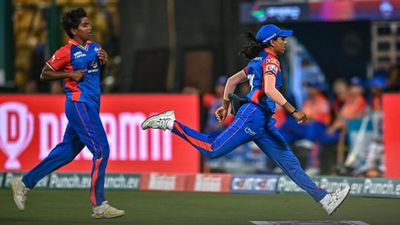 WPL 2024: Delhi Capitals’ pacer fined 10% of her match fees for on-field misconduct against UP Warriorz Delhi Capitals' Minnu Mani and Arundhati Reddy (L) run to field the ball during the 2024 WPL. (Getty)