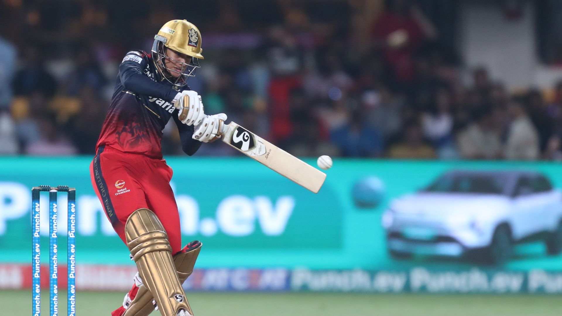 WPL 2024: Clinical RCB thrash Gujarat Giants by 8 wickets as Renuka Singh-Smriti Mandhana duo sizzles at Chinnaswamy Stadium RCB captain Smriti Mandhana.